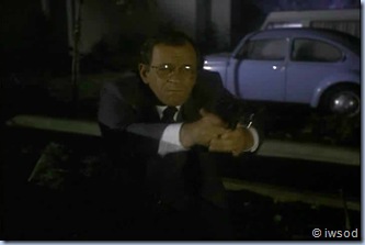 2.10 PLAYING POSSUM.avi_001342042