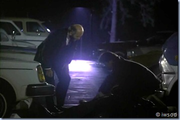 2.10 PLAYING POSSUM.avi_001416116