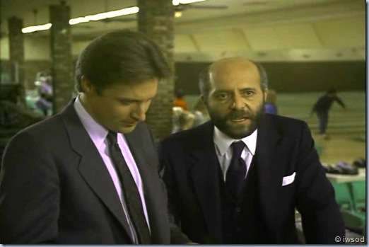 2.10 PLAYING POSSUM.avi_001431698