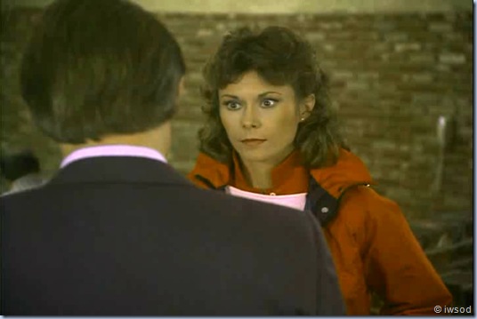 2.10 PLAYING POSSUM.avi_001434134