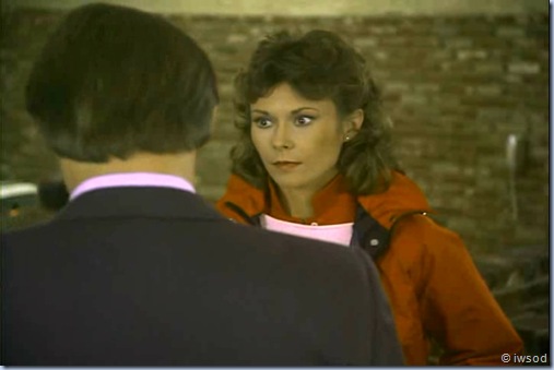 2.10 PLAYING POSSUM.avi_001434634