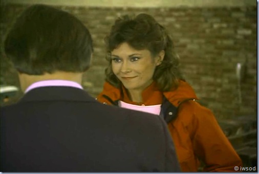 2.10 PLAYING POSSUM.avi_001435568