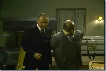 2.10 PLAYING POSSUM.avi_001487187