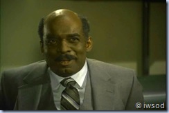 2.10 PLAYING POSSUM.avi_001510210