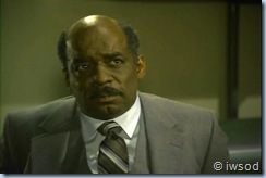 2.10 PLAYING POSSUM.avi_001569269