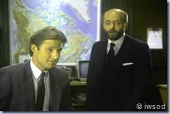 2.10 PLAYING POSSUM.avi_001910210