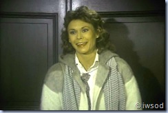 2.10 PLAYING POSSUM.avi_001911678