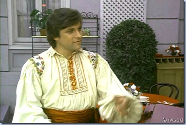 2.10 PLAYING POSSUM.avi_002027727