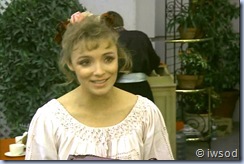 2.10 PLAYING POSSUM.avi_002048748