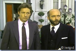 2.10 PLAYING POSSUM.avi_002056756