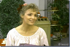 2.10 PLAYING POSSUM.avi_002060760