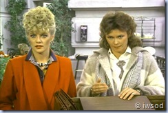 2.10 PLAYING POSSUM.avi_002074774