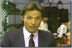 2.10 PLAYING POSSUM.avi_002127927