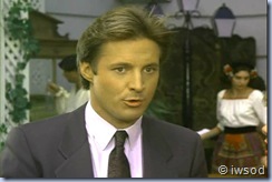 2.10 PLAYING POSSUM.avi_002129929