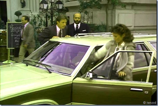 2.10 PLAYING POSSUM.avi_002155889