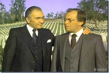 2.10 PLAYING POSSUM.avi_002331131