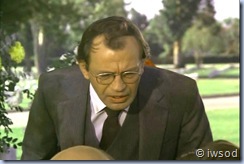 2.10 PLAYING POSSUM.avi_002624424