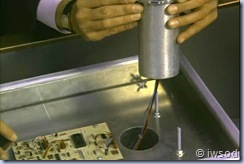 2.10 PLAYING POSSUM.avi_002625425