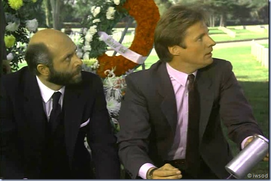 2.10 PLAYING POSSUM.avi_002649449