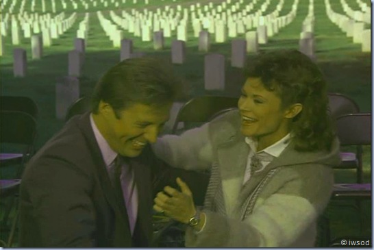 2.10 PLAYING POSSUM.avi_002673973