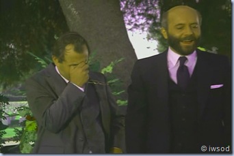 2.10 PLAYING POSSUM.avi_002676776