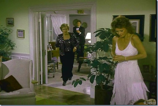 2.11 THE THREE FACES OF EMILY.avi_000821054