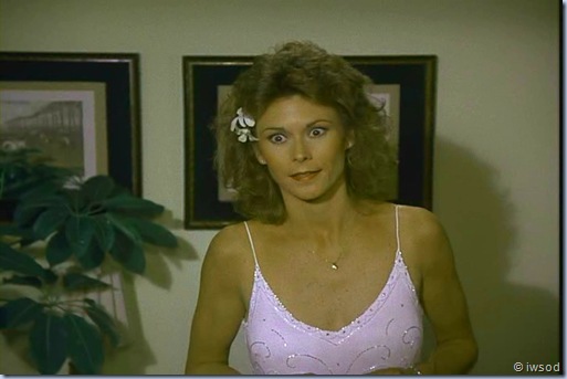 2.11 THE THREE FACES OF EMILY.avi_000848581