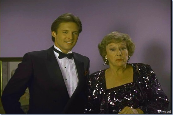 2.11 THE THREE FACES OF EMILY.avi_000977711