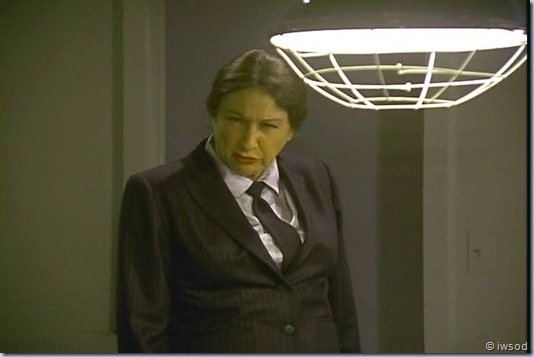 2.11 THE THREE FACES OF EMILY.avi_001009743