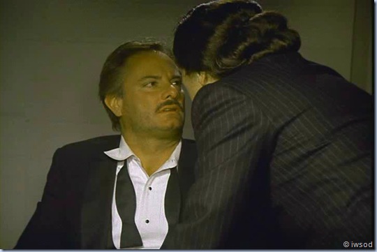 2.11 THE THREE FACES OF EMILY.avi_001035268