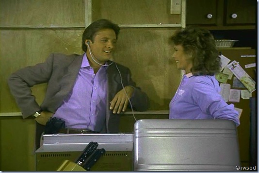 2.11 THE THREE FACES OF EMILY.avi_001111344