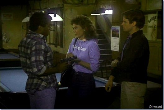 2.11 THE THREE FACES OF EMILY.avi_002105038