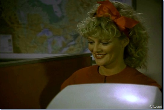 2.11 THE THREE FACES OF EMILY.avi_002249683