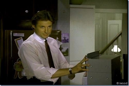 2.11 THE THREE FACES OF EMILY.avi_002477410