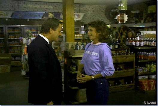 2.11 THE THREE FACES OF EMILY.avi_002575508