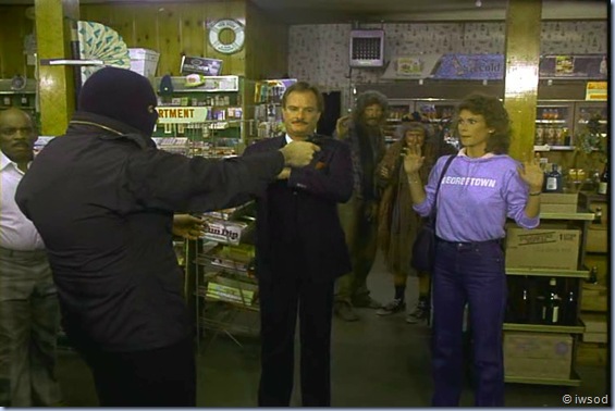 2.11 THE THREE FACES OF EMILY.avi_002603536