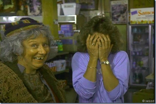 2.11 THE THREE FACES OF EMILY.avi_002635769