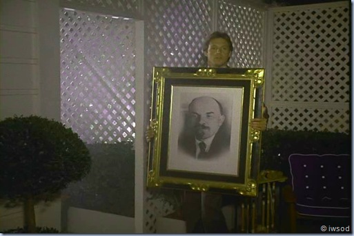 2.11 THE THREE FACES OF EMILY.avi_002812178