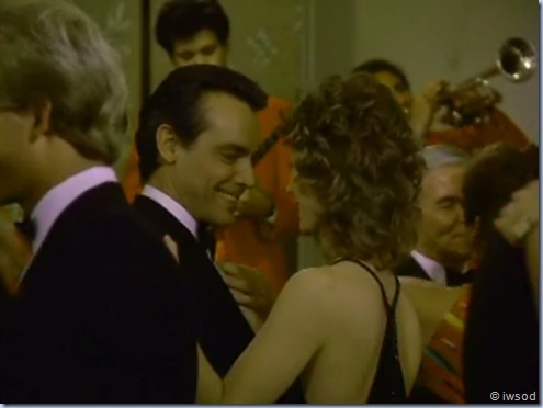 1.07 SERVICE ABOVE AND BEYOND.wmv_000628294