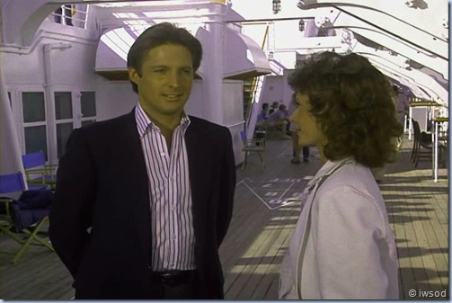 2.12 SHIP OF SPIES.avi_001222689