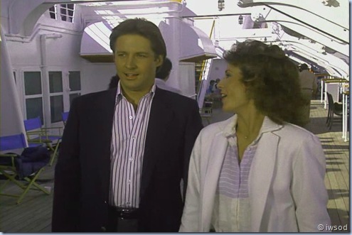 2.12 SHIP OF SPIES.avi_001230163