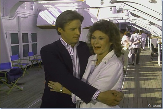 2.12 SHIP OF SPIES.avi_001244344