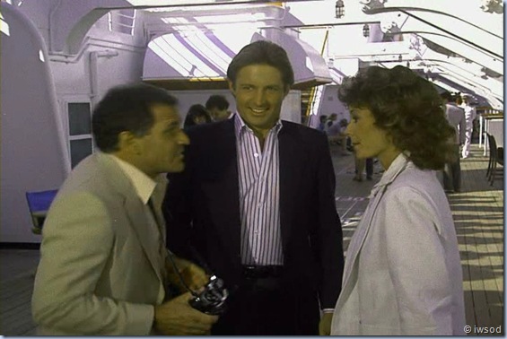 2.12 SHIP OF SPIES.avi_001248715