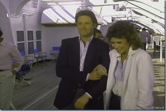 2.12 SHIP OF SPIES.avi_001254287