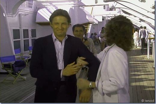 2.12 SHIP OF SPIES.avi_001260727