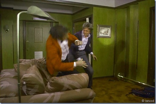 2.12 SHIP OF SPIES.avi_001312779