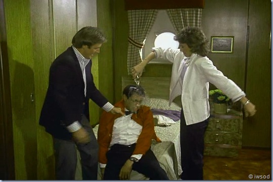 2.12 SHIP OF SPIES.avi_001331798