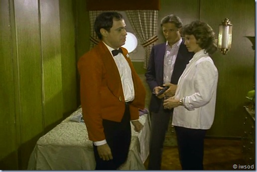 2.12 SHIP OF SPIES.avi_001447914