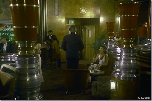 2.12 SHIP OF SPIES.avi_001515982