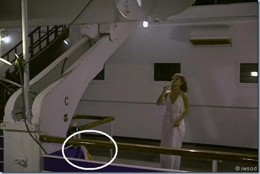 2.12 SHIP OF SPIES.avi_001664230b